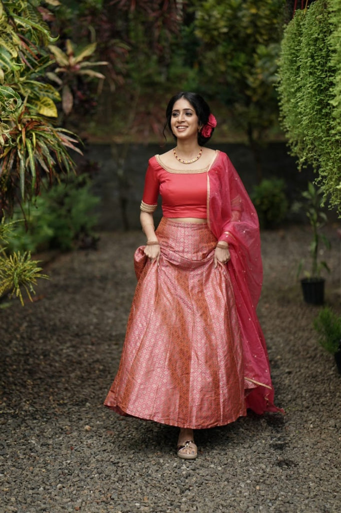 Signature bridal Banarasi Lehenga In Pink Shade With Hand Embroidery