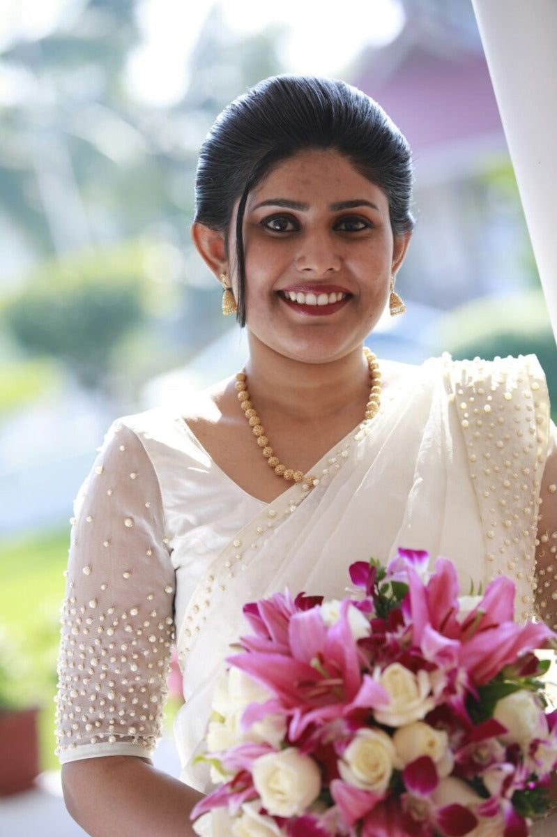 Pin by Aswany Mohan on Christian Bridal Saree | Christian wedding sarees, Bridal  sarees south indian, Christian bridal saree