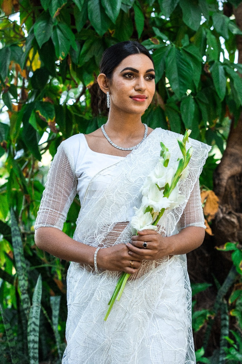 Simple Wedding Saree Blouse Designs -Storyvogue.com | Christian wedding  sarees, Christian bride, Wedding saree blouse designs