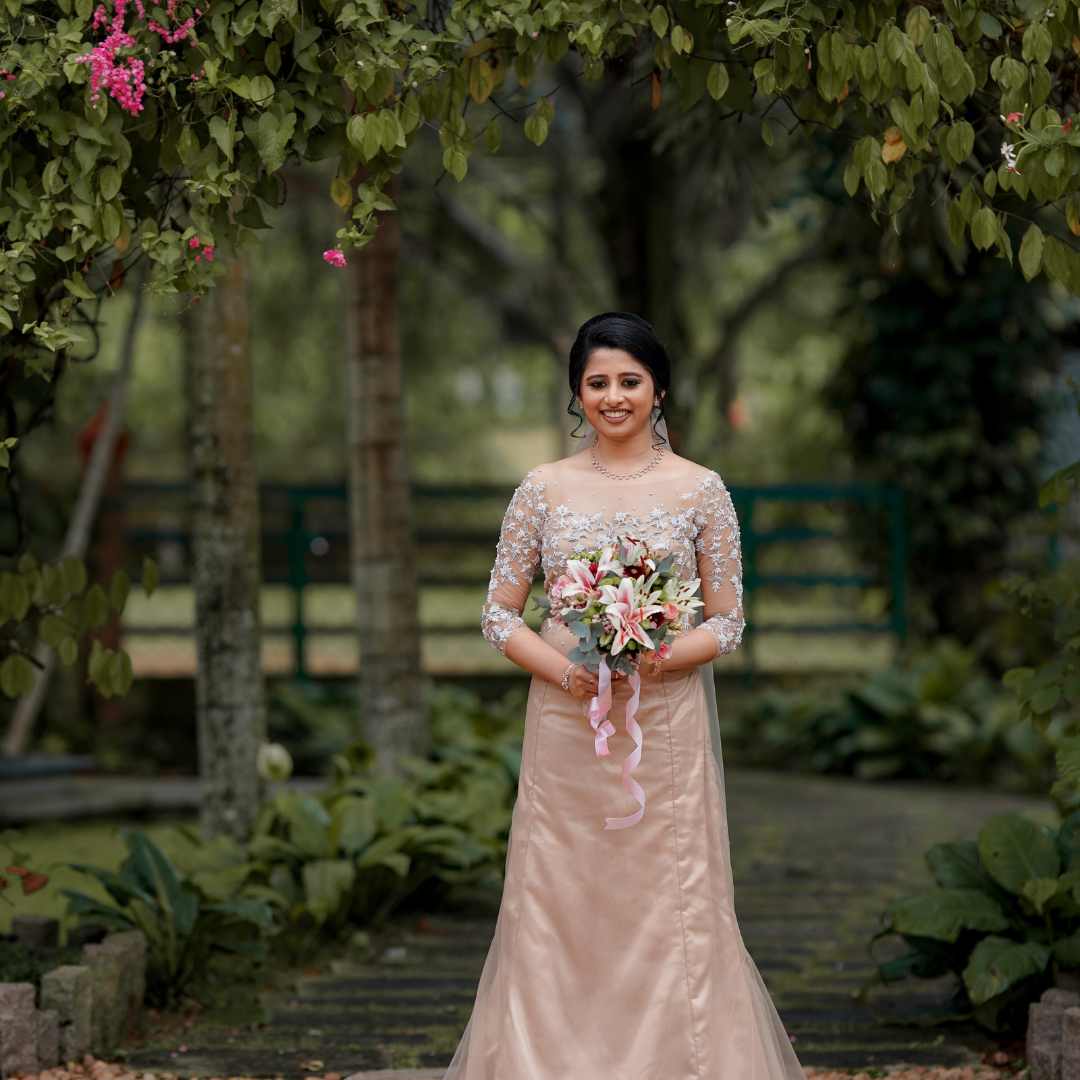 Kerala Wedding Inspiration: Bridal Hair Veil and Christian Wedding Gowns